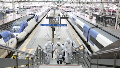 Federico a las 8: Coronavirus, entre un país comunista y otro caótico