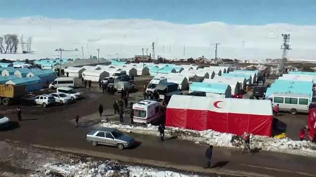 AFAD Başkanı Mehmet Güllüoğlu: Depremler değil, bina öldürür - VAN