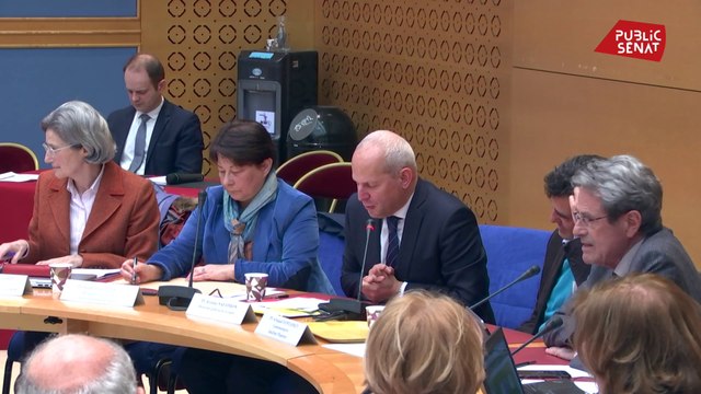 Coronavirus : « Il n’y pas de sujet de pénurie » de masques, selon le directeur général de la Santé