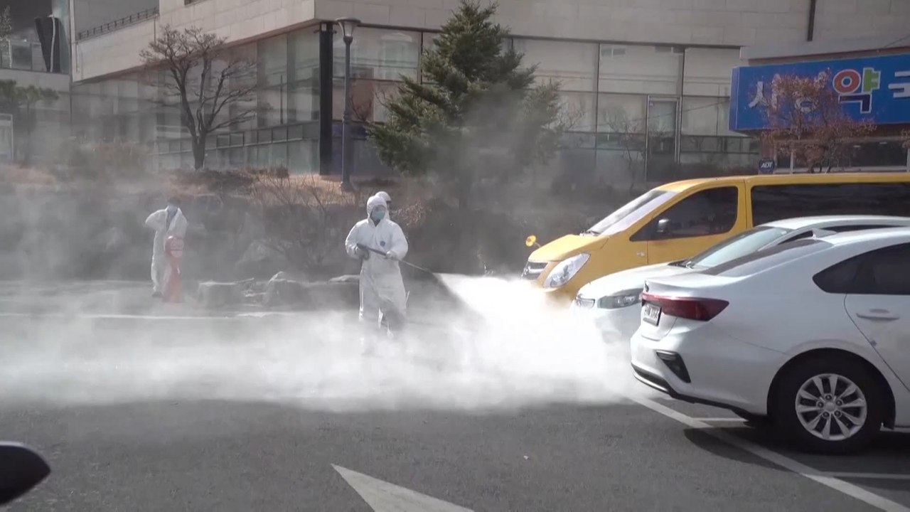 اتساع نطاق تفشي فيروس كورونا رغم تشديد الإجراءات