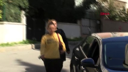 İzmir liseli kızlar ailelerine teslim edildi