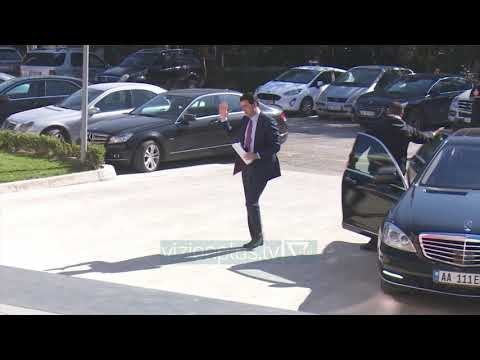 Basha mobilizon strukturat e PD për protestën e Metës - News, Lajme - Vizion Plus