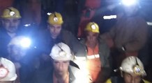 İşçiler kendilerini maden ocağına kapattı