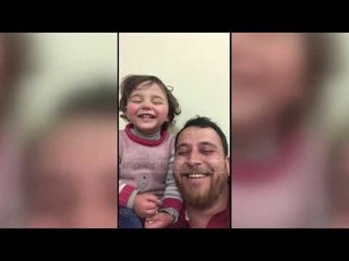 Vajza që qeshte nis një jetë të re larg bombave