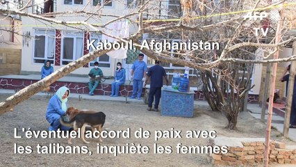 Accord de paix avec les talibans: Une Afghane craint de ne plus avoir le droit de travailler
