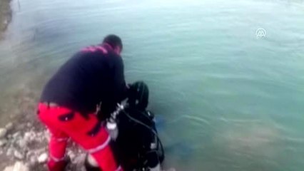 Balık avına giden baba ve oğul akarsuda kayboldu