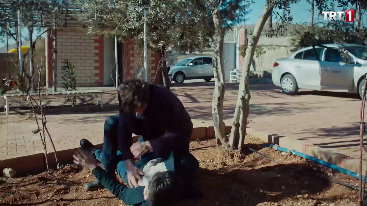 Ömer ile Defne'nin hayatı tehlikede! - Benim Adım Melek 22. Bölüm