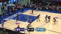 Amir Hinton throws it down!