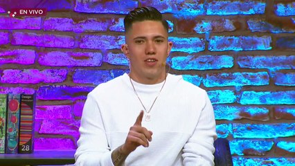 ¡Ana Laura sale con amigo de Oski! | Enamorándonos