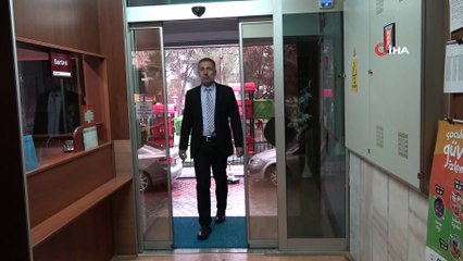 Darbeciler ekmeğinden etti, çorap satarak hayata tutundu