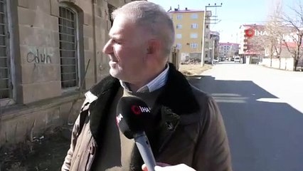 Asırlık ve Tarihi Evler Bir Bir Yok Oluyor