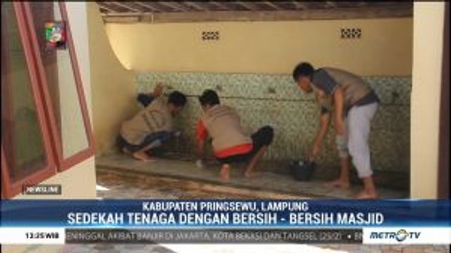 Wujud Peduli Sesama Komunitas Sedekah Gandum di Lampung