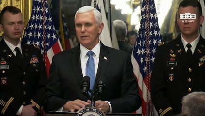 Trump insiste en que el riesgo de coronavirus en EEUU es "muy bajo"