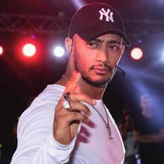 شاهد: محمد رمضان يسخر من عمرو مصطفى