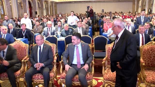 Antalya tarım bakanı pakdemırlı ımralı'dakı yangın makılık alanda kontrol altında-ekiyle