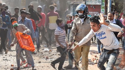 கலவரத்தில் தன் உயிரை பணயம் வைத்து இஸ்லாமியரை காப்பாற்றிய இந்து நபர்