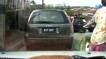 Bolsos 'antirobo' que se convierten en bombas de humo