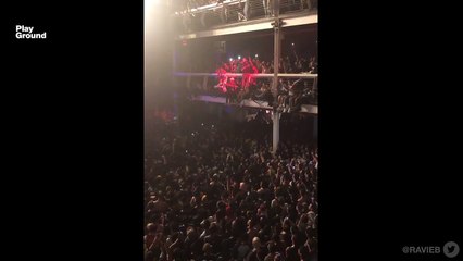 El concierto de Travis Scott terminó en salto de palco
