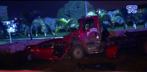 Download Video: Un muerto y tres heridos dejó un trágico accidente de tránsito en Guayaquil