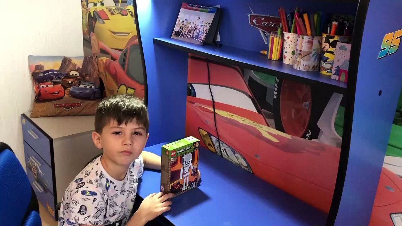 Construieste LEGO Minecraft Schelet BigFig si cub de magma