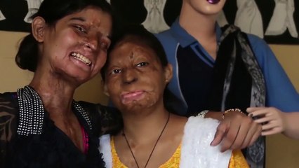 Mujeres indias víctimas de ataques con ácido