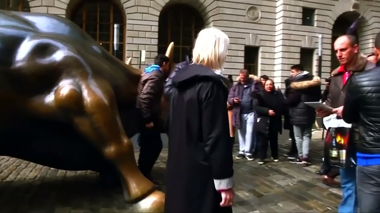 Niña Wall Street