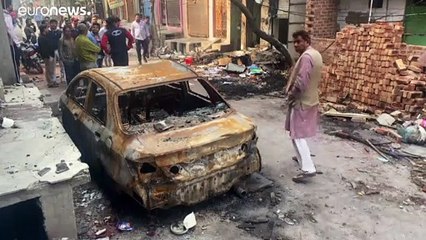Una veintena de muertos por disturbios en Nueva Delhi