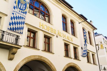 Stolen Stein Returned to German Beer Hall After 55 Years by American with a Guilty Conscience