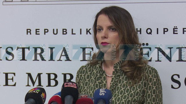 FLUKS TELEFONATASH PER «KOVID 19», 1300 THIRRJE DREJT URGJENCES - News, Lajme - Kanali 7