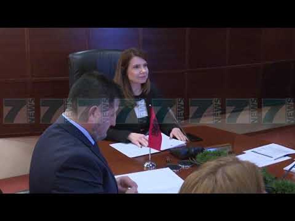KLGJ INTERVISTON TRE KANDIDATE PER GJYKATEN E LARTE - News, Lajme - Kanali 7
