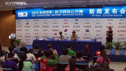 L'addio al tennis della campionessa e icona glam Maria Sharapova