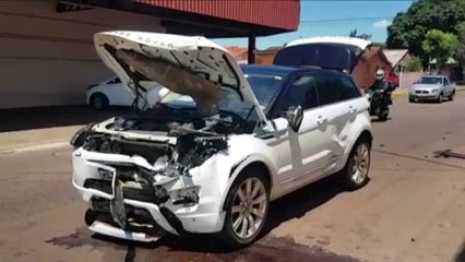 Homem fica ferido após veículos colidirem no Bairro Parque Verde