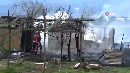 İnegöl'de samanlık kül oldu