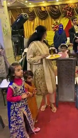 Tesri shadi mehangi per gai.