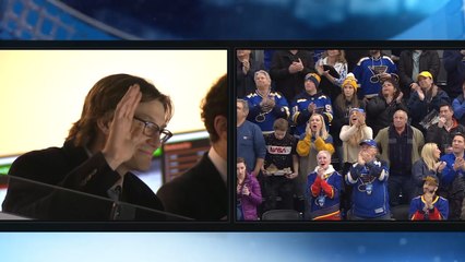 Jay Bouwmeester receives ovation in St. Louis
