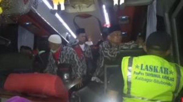 Ratusan Calon Jemaah Umrah Asal Jawa Timur Gagal Berangkat