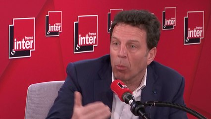 Geoffroy Roux de Bézieux, président du Medef : "La bourse, ça monte, ça descend (...). La panique des marchés financiers, ce n'est plus important. Le plus important c'est la santé des salariés et la croissance sous-jacente."