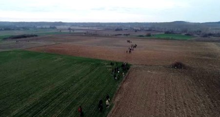 Edirne'ye yığılmaya başlayan düzensiz göçmenler, havadan görüntülendi