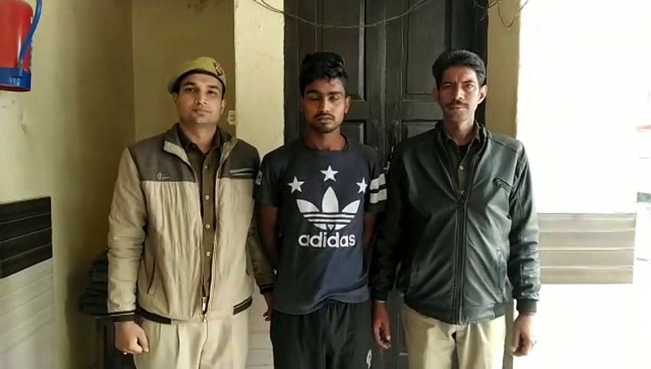 कैरानाः 10 पेटी देसी अवैध शराब के साथ तस्कर गिर...