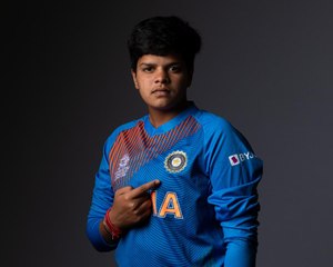 Shafali Verma now has highest strike-rate in Women's T20Is | Oneindia Malayalam