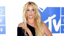 Britney Spears bricht sich in ihrem Instagram Video den Fuß