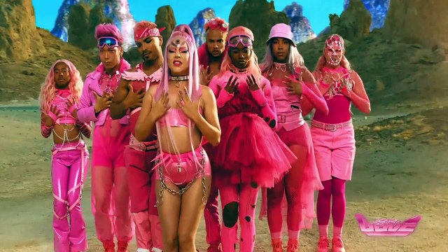 Lady Gaga sort son nouveau clip de son dernier single Stupid Love
