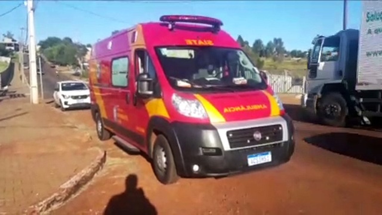 Ciclista fica ferido em acidente na Rua Europa, no Morumbi