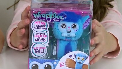 Sophia, Isabella  e Alice Mostrando a Coleção de  Wrapples ! Brinquedo Interativo