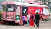 الهند تحوّل الحافلات القديمة إلى مراحيض للنساء