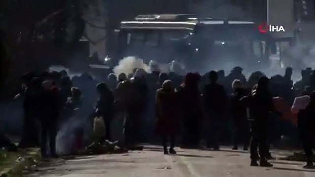 Yunanistan sınırında sığınmacılara gazlı müdahale