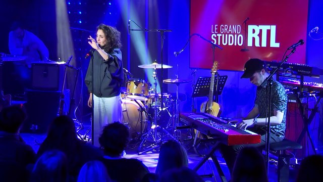 Barbara Pravi - Reviens pour l'hiver (Live) - Le Grand Studio RTL