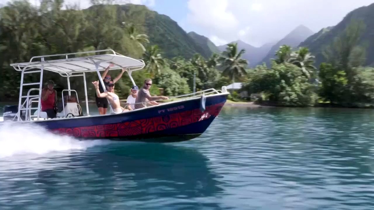 Surf : l'équipe de France lance l'aventure olympique sur la vague magique de Teahupoo