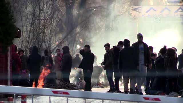Düzensiz göçmen sınırdaki bekleyişi sürüyor