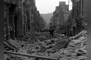 Vidéos impressionnantes de Brest détruite en 1944